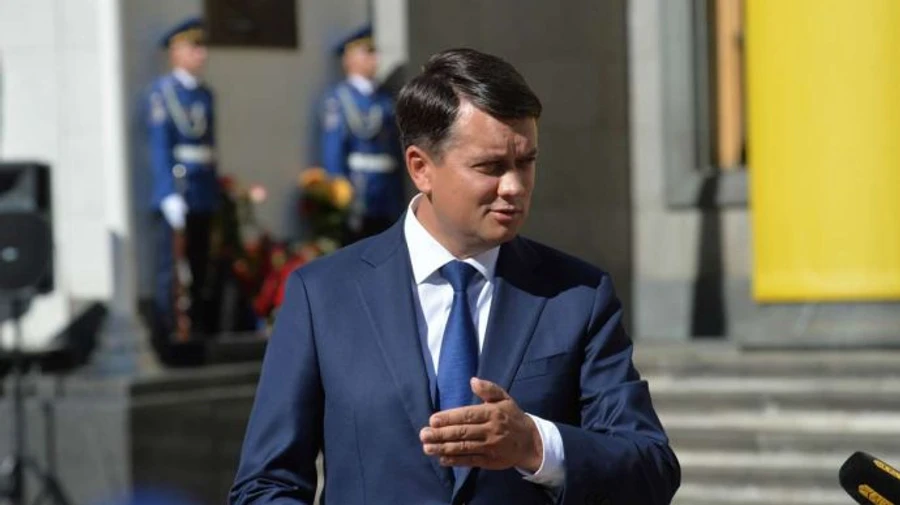 Разумков каже, що відправити його у відставку цього тижня регламент не дасть