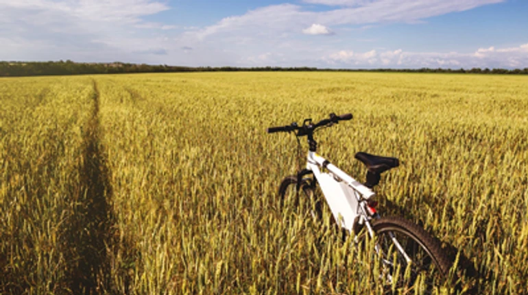 300 километров на велосипеде вдоль реки, которую отучили впадать в море. Путешествие на выходные