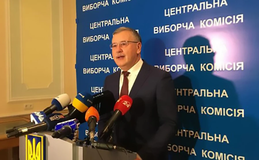 Верховный суд отменил решение, которое по иску Гриценко запрещало платную агитацию