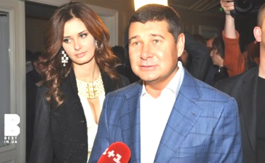 Онищенко говорит, что НАБУ проводит в его приемной обыск