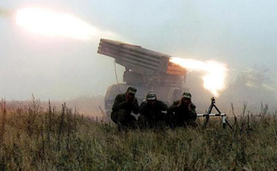 Боевики из Градов обстреляли школу и детский сад в Новгородском