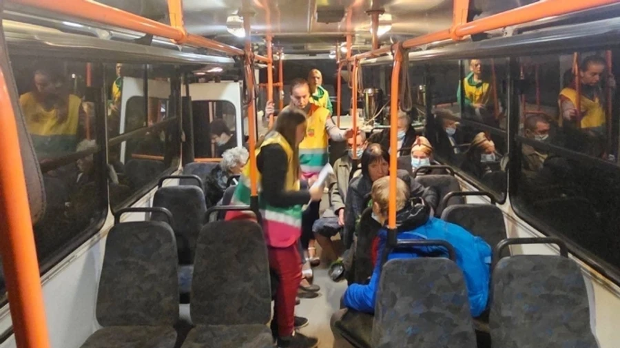 USAID sends rapid response buses to scene of Russian strike on Zaporizhzhia – photo