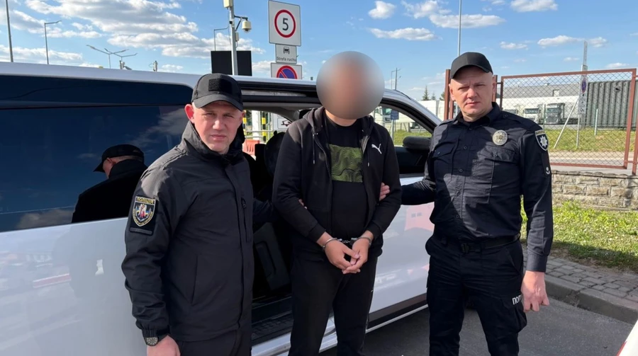 З Німеччини екстрадували організатора міжнародної схеми підробки документів