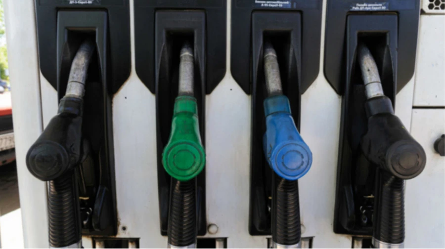 Russia's fuel shortage spreads to Moscow as queues return to petrol stations – Bloomberg