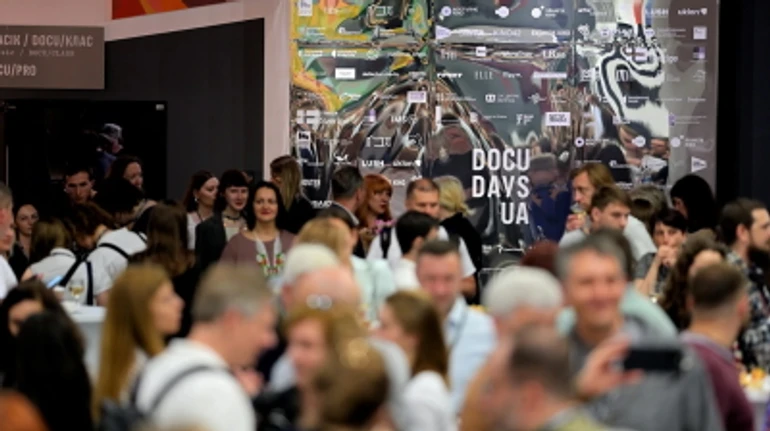 Дискусії про документалістику, донати та акція підтримки: як у Києві відкрився фестиваль Docudays UA