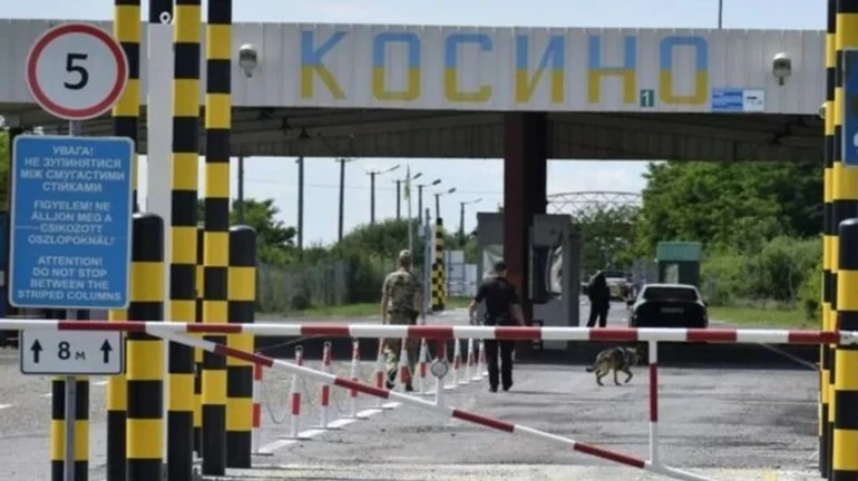Checkpoints on borders with Romania and Hungary are not working, there is no power