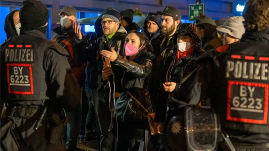 В Мюнхене полиция разогнала протест против коронавирусной политики правительства