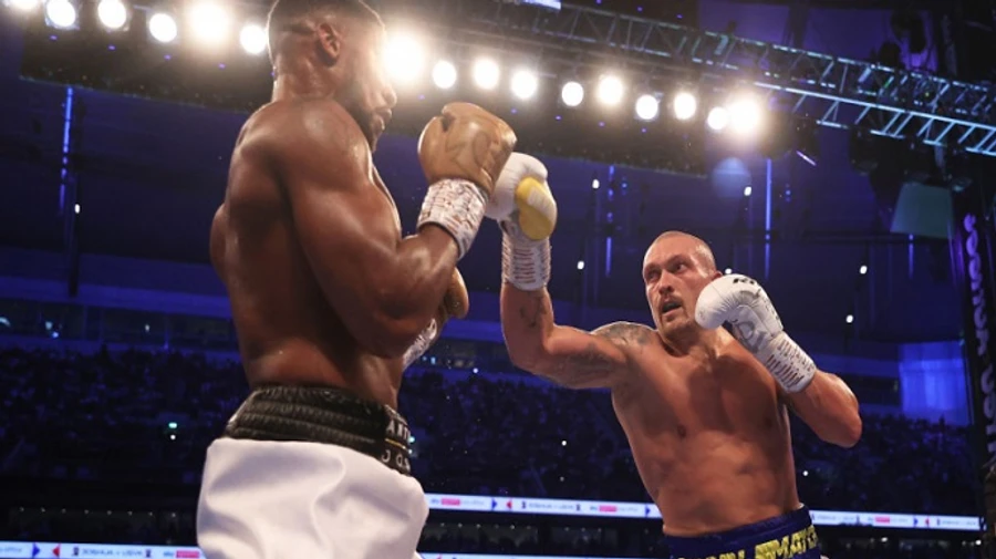 Усик переміг Джошуа і став новим чемпіоном світу в супертяжах
