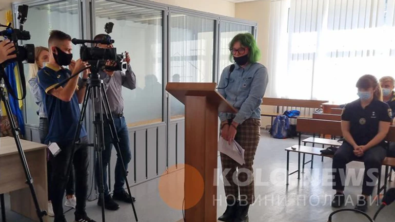 Арбалетчицу из Полтавы отправили под арест: говорит, ее буллили 