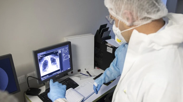 В Україні 90 смертей серед хворих COVID-19 за добу