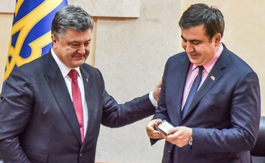 Саакашвили утверждает, что Порошенко ранее предлагал ему кресло премьера