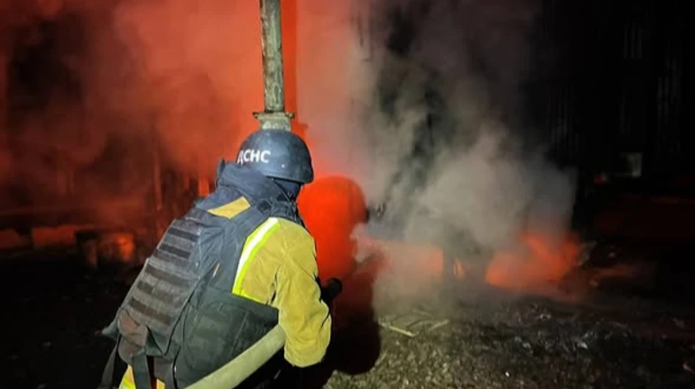 Russians strike Dnipropetrovsk Oblast: 2 injured, damage reported