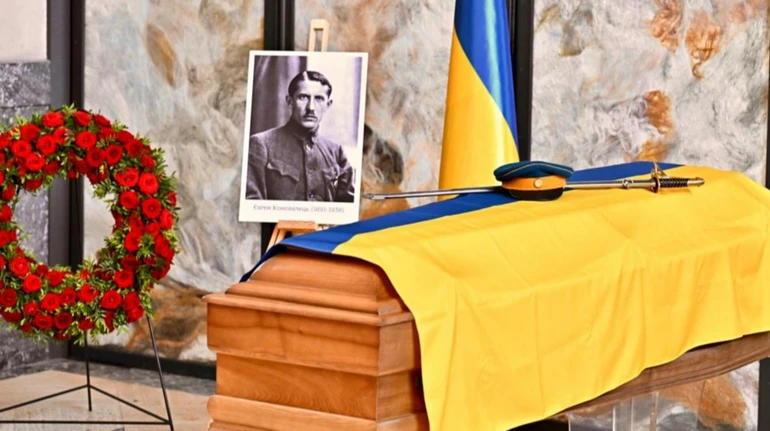 В Нидерландах эксгумировали останки полковника Евгения Коновальца — его перезахоронят в Украине