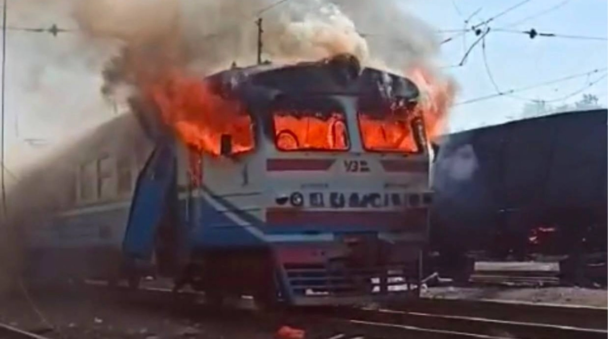 Russian drone hits train in Kharkiv Oblast: several killed and injured