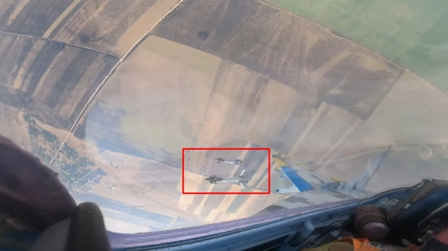 Ukraine's Air Force releases rare footage of French-supplied AASM Hammer bombs being deployed