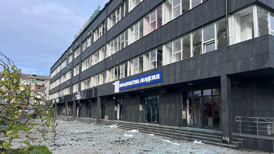 Russian forces hit Sloviansk with missiles and Shahed attack drones