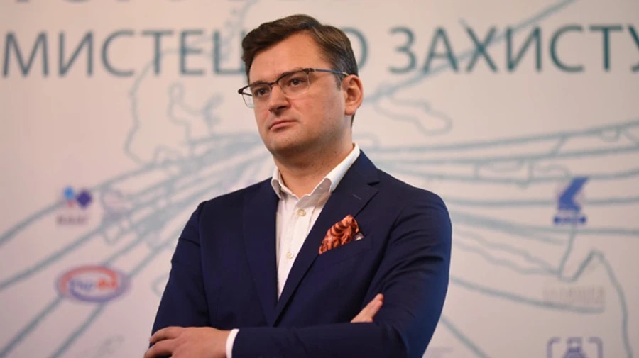 За будь-яку бутафорську ХНР у Херсоні Росію мають карати санкціями – Кулеба