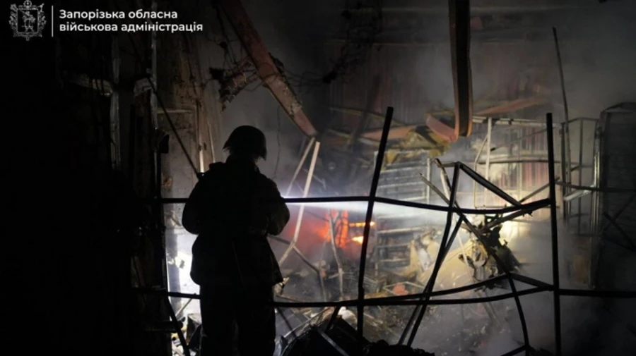 Через дронову атаку на Запоріжжі поранено чоловіка, є руйнування – ОВА