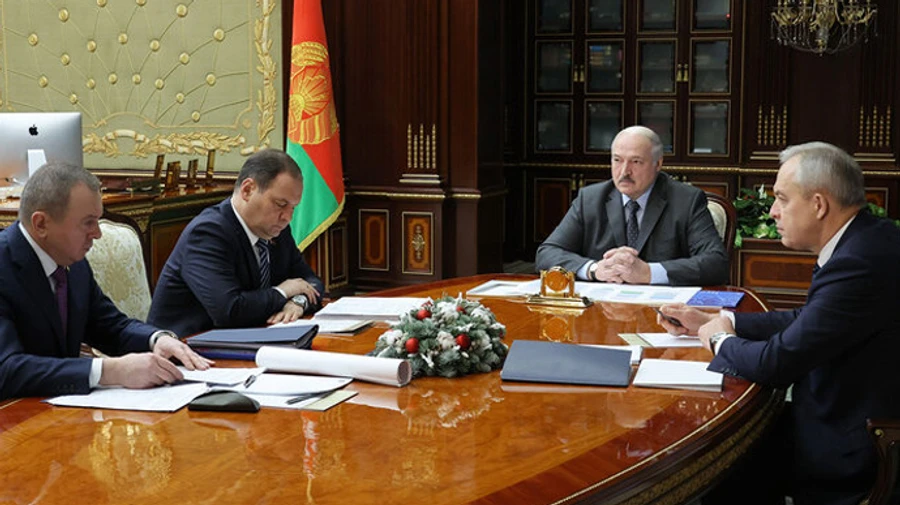 Беларусь значительно сократит дипломатическое присутствие в странах ЕС