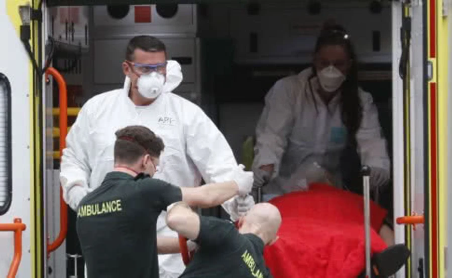 Эпидемия в Британии: погибших за сутки снова больше 800