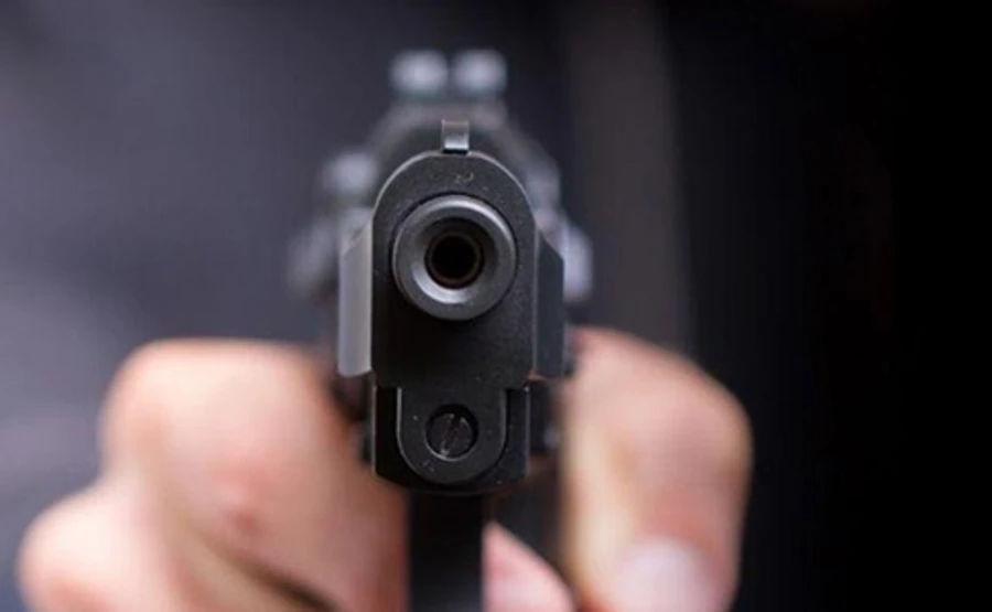 На Миколаївщині чоловік стріляв по дітях: 3 постраждалих 