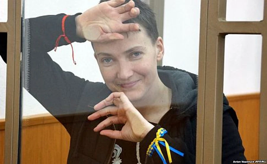 Политически вопрос освобождения Савченко решен - адвокат