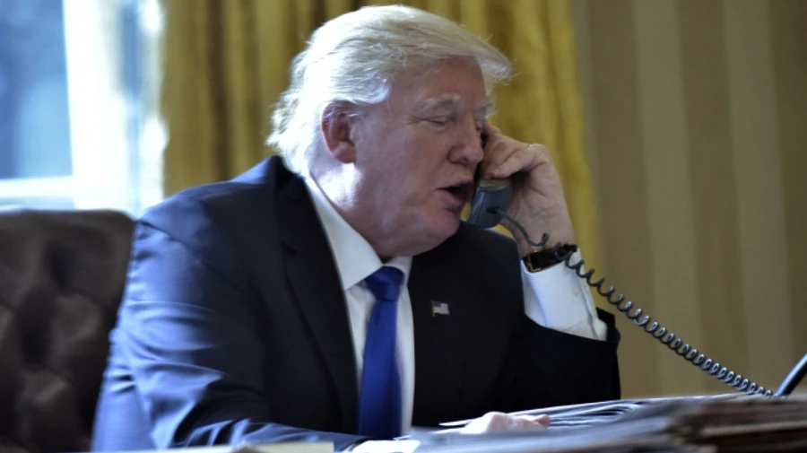 Трамп созвонился с Путиным: Договорились, что команды немедленно начнут переговоры