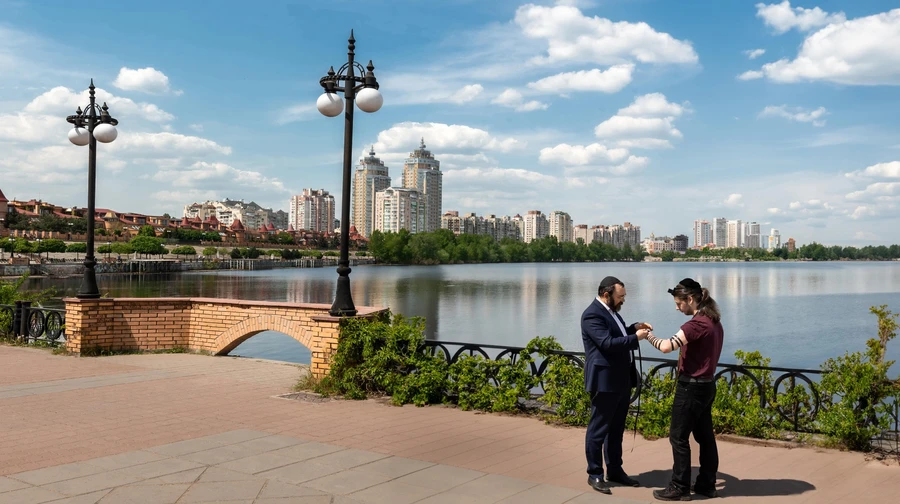 В Киеве возле синагоги молодые люди напали на члена иудейской общины