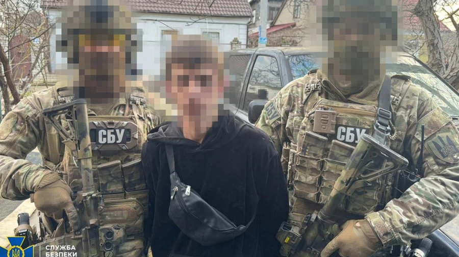 СБУ и Нацполиция за сутки разыскали и задержали подрывника авто в Одессе