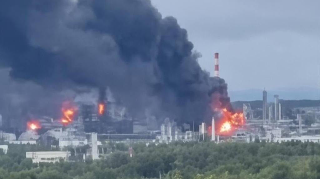 Дрони ССО та СБС вночі уразили російський Кстовський НПЗ