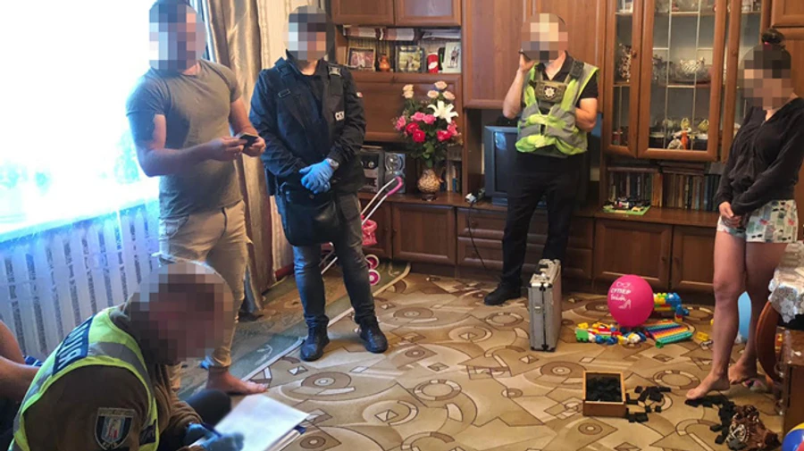 Привласнював донати для ЗСУ: у Києві схопили псевдоволонтера