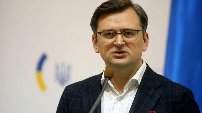 Почти 160 украинцев ждут, чтобы ехать в Беларусь на операции – Кулеба