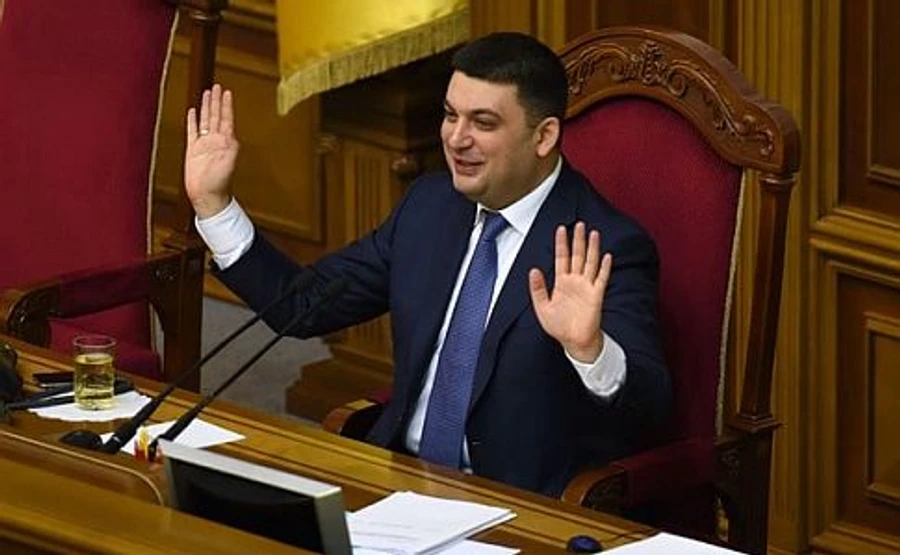 Гройсман внес закон о разрешении Миклошу возглавить Минфин без гражданства