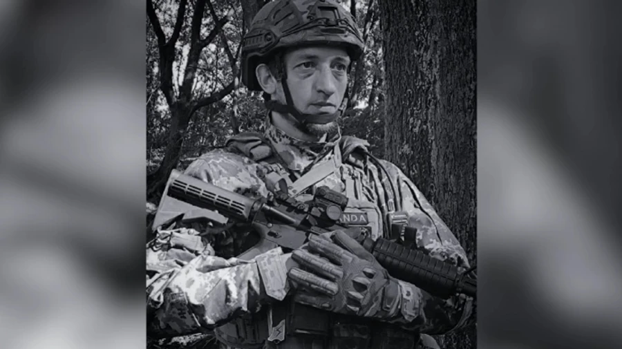 Президент присвоил звание Героя Украины десантнику Масловскому, который погиб в ножевом бою с врагом