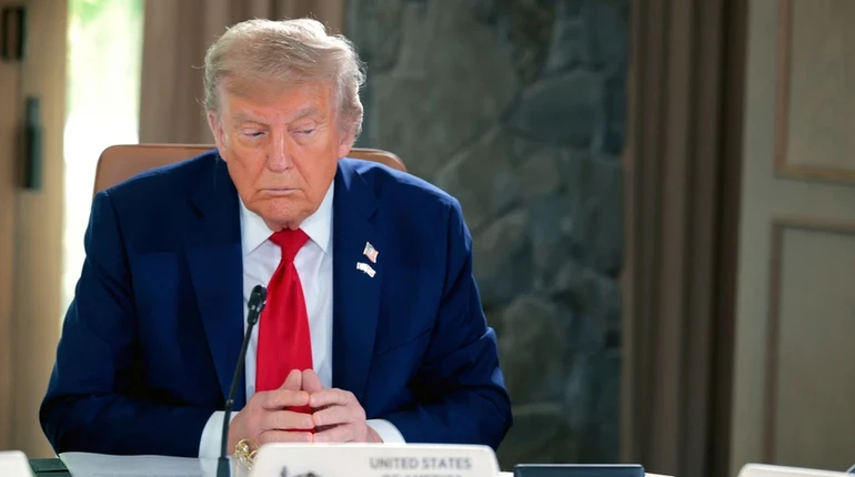 Трамп оголосив війну із шахрайством в США і доручив Венсу очолити її