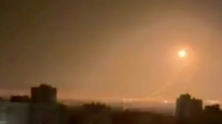 У Росії заявили про ракетний удар по підстанціях Бєлгорода: у місті зникли світло та вода