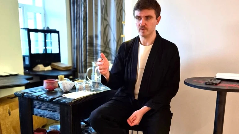 Не зміг себе стримати: кераміста Дмитра Білоконя звинуватили у домаганнях