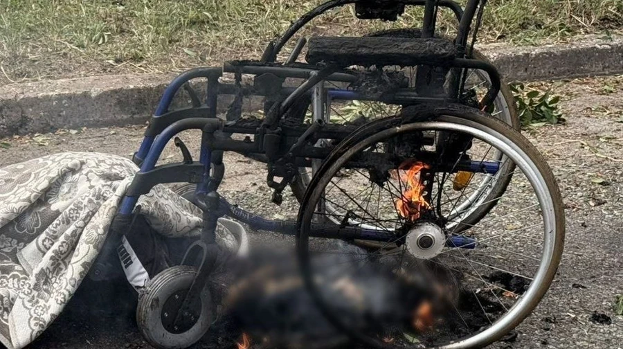 Russian drone kills three people walking along road in Nikopol
