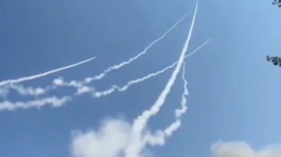 Russians target Sumy suburbs, air defence unit downs missile in Dnipropetrovsk Oblast