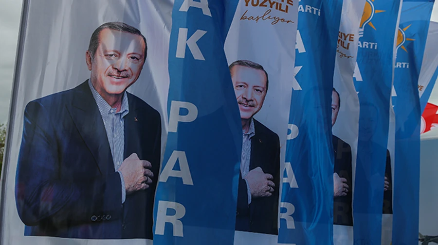 За три дня до выборов в Турции Эрдоган проигрывает главному оппоненту