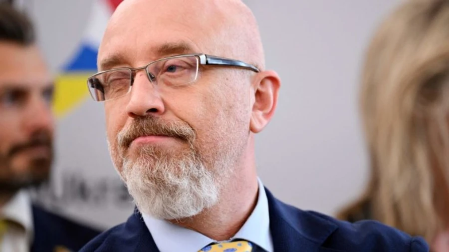 Резніков про вибухи в Криму: Хтось не там покурив, у кількох місцях одночасно