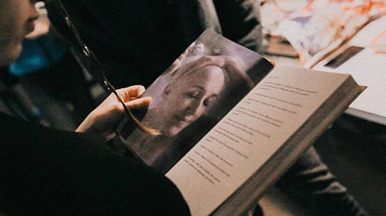 Мистецтво жити під час хіміотерапії: навіщо харків'янка видала артбук про свою боротьбу з раком