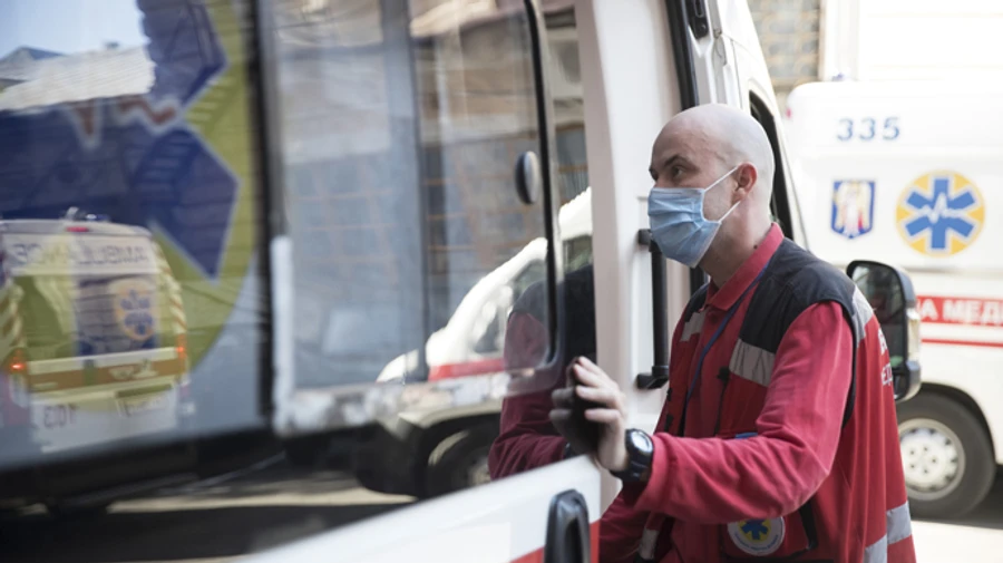 За сутки в Украине антирекорд по умершим от COVІD-19 и 2430 случая