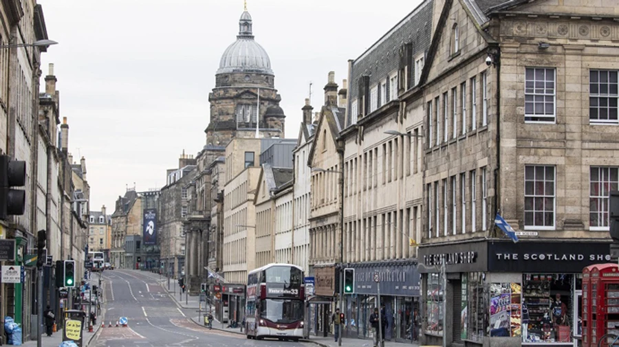 Найбільший крок з карантину у Шотландії: відкриваються паби, кінотеатри і перукарні