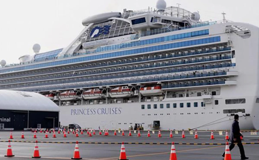 У трех пассажиров Diamond Princess выявили COVID-19 после возвращения домой