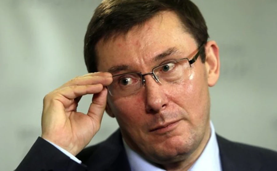 У Зеленського пропонують замінити генпрокурора Луценка активістом