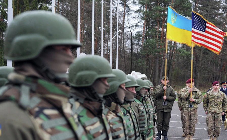 WP: Трамп обрав бездоганний час для рішення про зброю для України