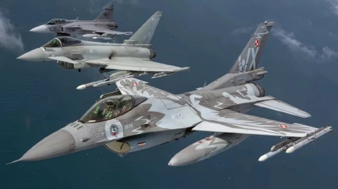 Два британских истребителя вылетали патрулировать небо над Польшей