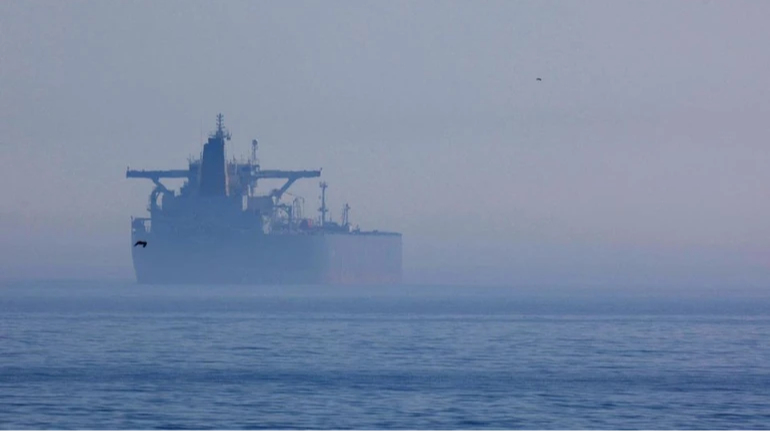 Russia plans to place more oil tankers under its flag, Ukrainian intelligence agency says