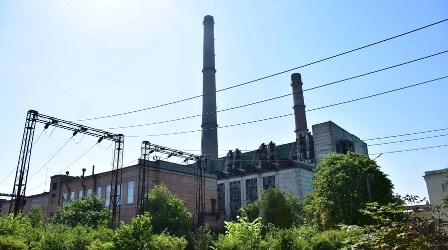 Chernihiv heat and power plant suspends operations after Russian attack